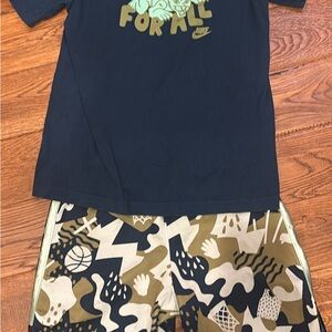 Nike Black T-Shirt and Camouflage Shorts Set